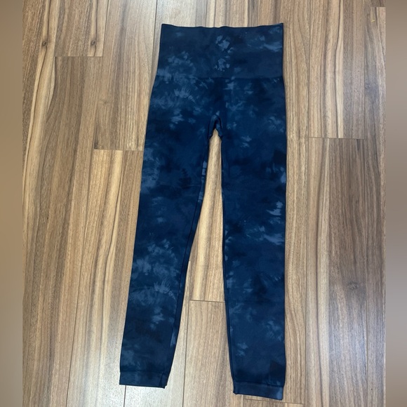 SPANX Leggings Womens M Look at Me Now Ecocare Ankle Deep Blue Tie Dye Size M - Picture 1 of 11